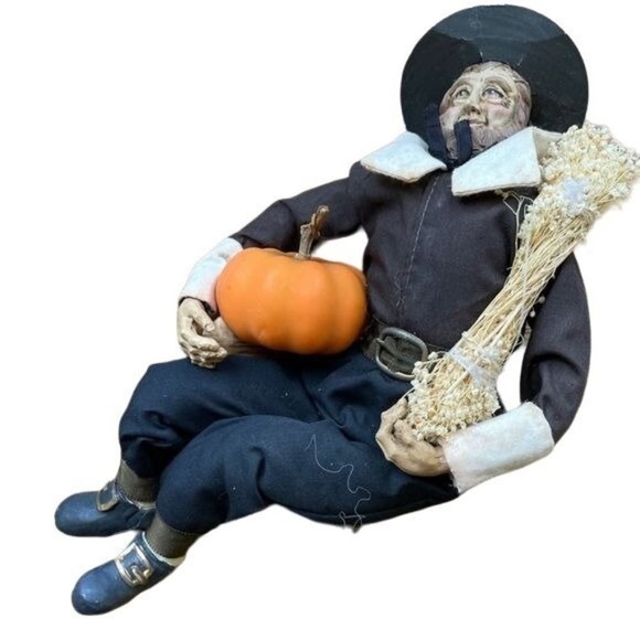 Lynn Haney Holiday Collection Thanksgiving Pilgrim Man Figurine Pumpkin Fall - Picture 2 of 12